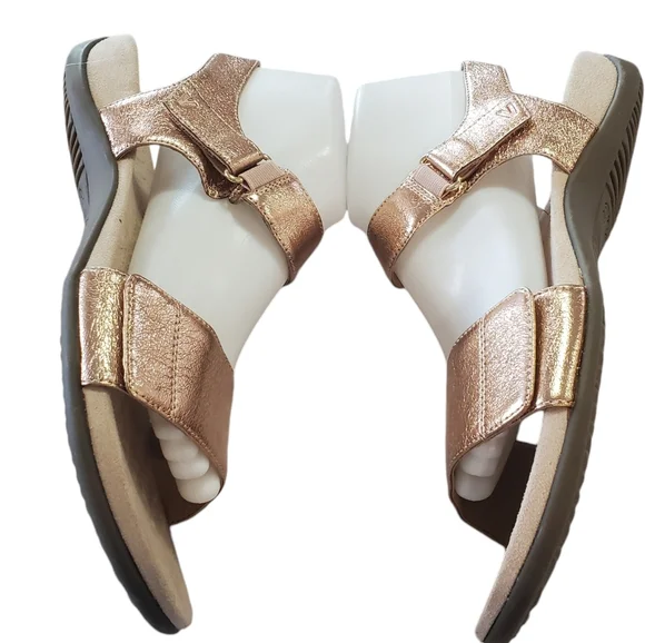 Vionic Marsala Sandal Never Worn - Picture 6 of 17